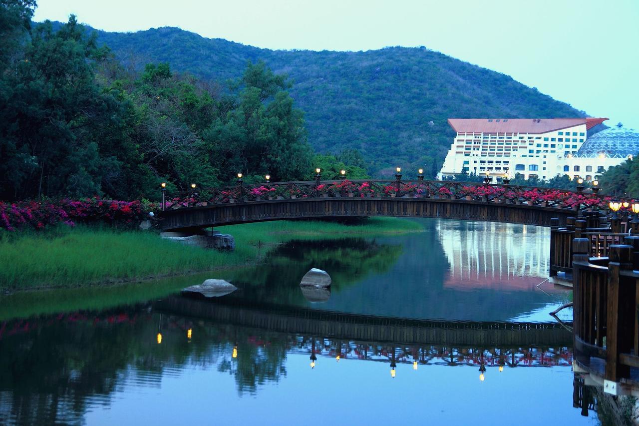 Sanya Resort Golden Palm Exterior photo